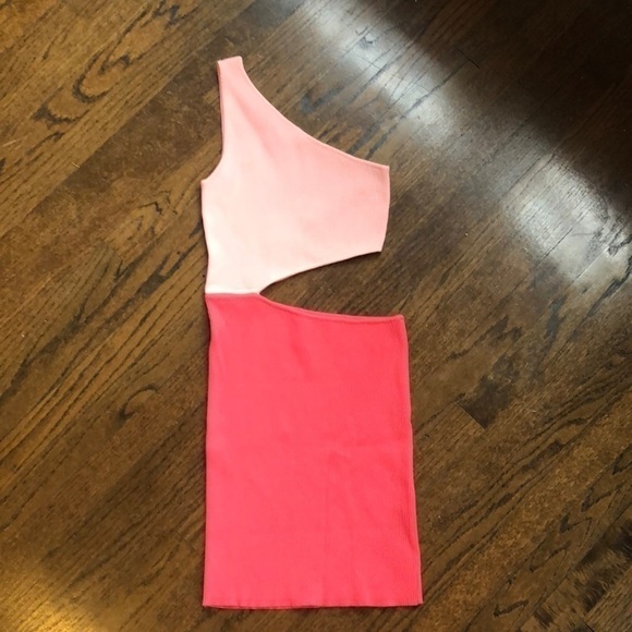 Bershka Ribbed Stretch Color Block One-Shoulder Cut-Out Bodycon Dress - Picture 2 of 5